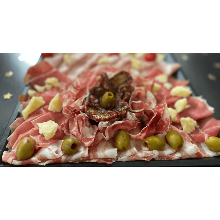 Nos Plateaux de Charcuterie