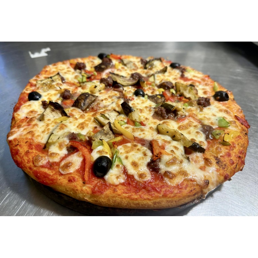La Provençale. Tomate, Mozzarella, Boeuf, Aubergine, Courgette, Oignons, Poivrons